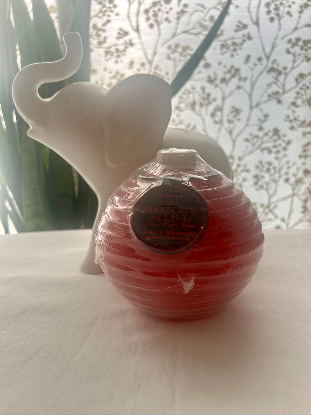 NIB Perlier Honey Miel Honey & Cranberry Shower & Bath Cream Jumbo 33.8 oz